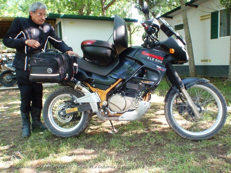 P5220862.JPG - Moto cariche...