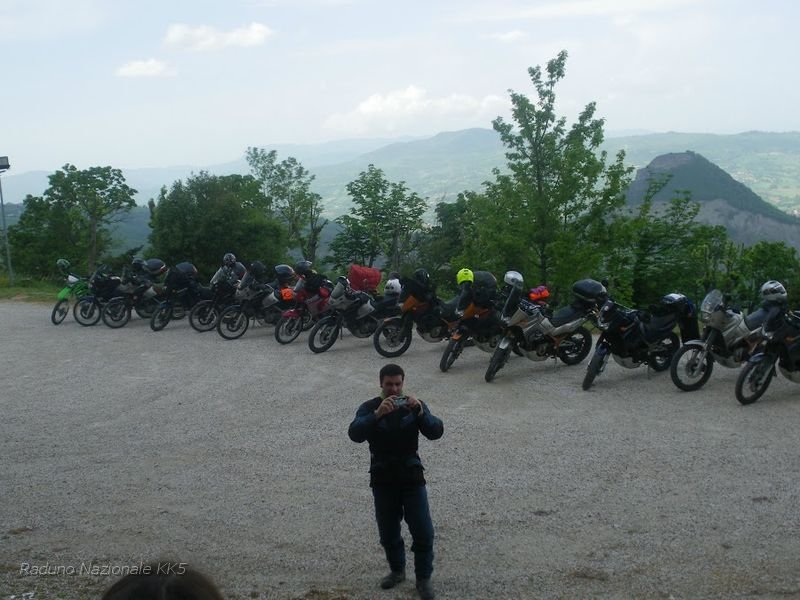 509.JPG - Nell'Italia unita il comune di San Leo è appartenuto alle Marche (provincia di Pesaro e Urbino) fino al 15 agosto 2009, quando ne è stato distaccato congiuntamente ad altri sei comuni dell'Alta Valmarecchia in attuazione dell'esito di un referendum svolto il 17 e 18 dicembre 2006. Contro la variazione territoriale le Marche hanno proposto ricorso alla Corte costituzionale, ma questa lo ha ritenuto infondato.