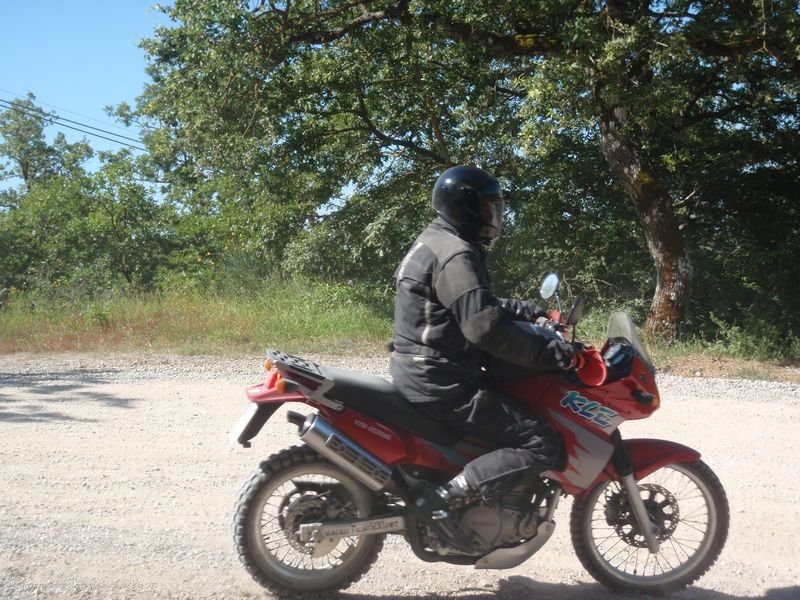 1141.JPG - Sterrato che da palazzone passa per fighine ed arriva a san casciano dei bagni, discesa in forte pendenza...