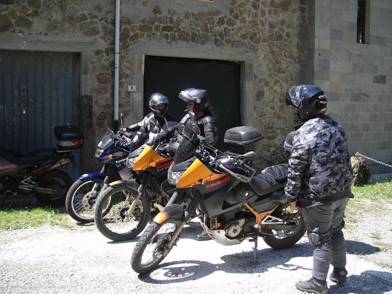 1409.JPG - Allieiamento moto !!