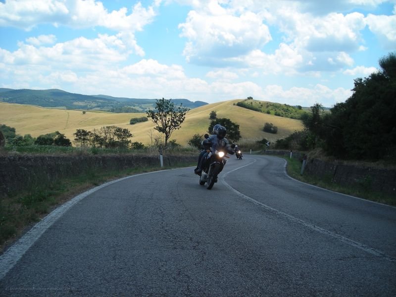 1428.JPG - Il gruppone nelle curve