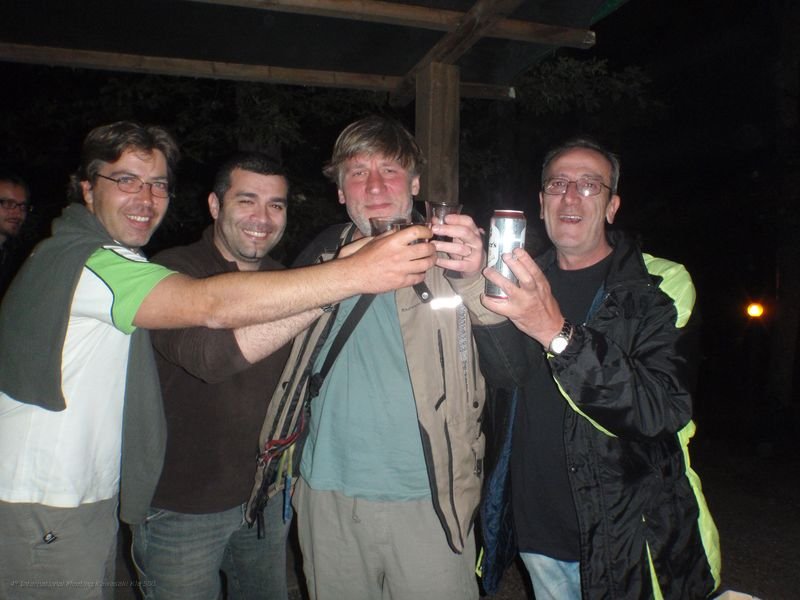 2251.JPG - Onore a Yury che s'è fatto 2500km in 4 giorni, grande motociclista con la M maiuscola !!! 