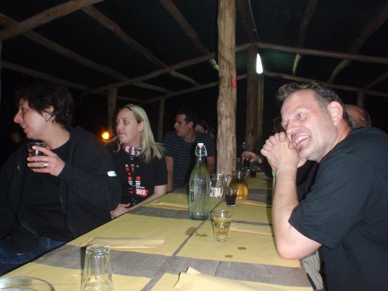 581.JPG - Tutti a cena. Kai e Birgit dalla Germania