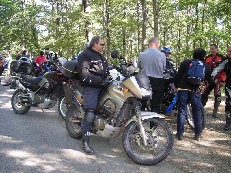 625.JPG - Ci prepariamo per la partenza. Sono previsti circa 200 km di Tour..