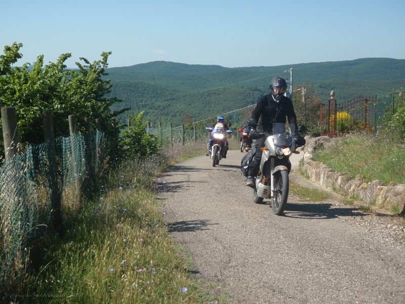 901.JPG - Al confine tra el regioni umbria e toscana e provincie di terni, perugia e siena. Stefano...