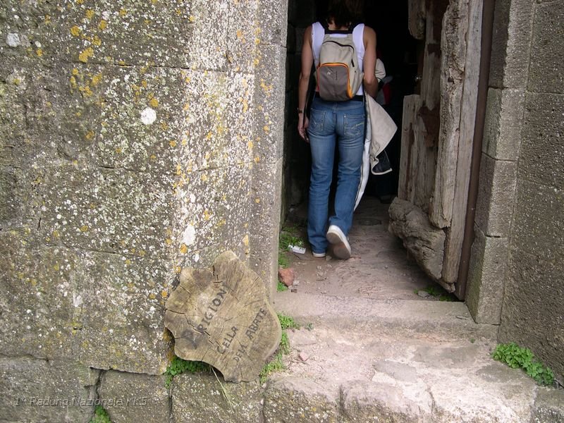 245.JPG -  La situazione si ripete nel 1264-65, poi ci furono una rivolta contro il potere della Chiesa (1284) e nel 1295 divenne il centro del famoso brigante/soldato di ventura Ghino di Tacco, che da qui sferrò numerosi attacchi ai senesi.