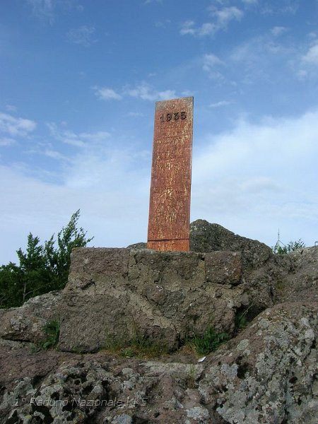 461.JPG - Il panorama che si osserva dalla vetta del monte Amiata è probabilmente il paesaggio più vasto e impressionante di tutta l'Italia Centrale.