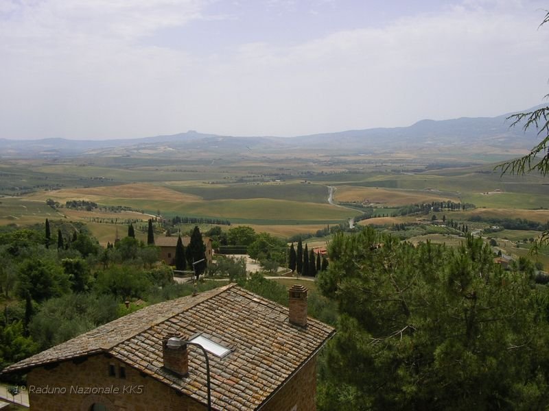 56.JPG - Attraversata dal fiume Orcia al centro, che le dà il nome, è caratterizzata da gradevoli panorami paesaggistici e da svariati centri di origine medievale, due dei quali molto noti come Pienza e Montalcino.